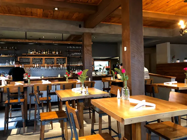 Fifty Parallel Tap and Grill