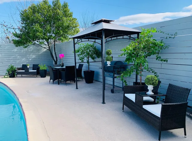 Stratus Suites - Boutique Hotel