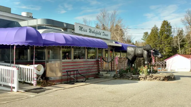 Miss Wakefield Diner & Gracie's Country Store
