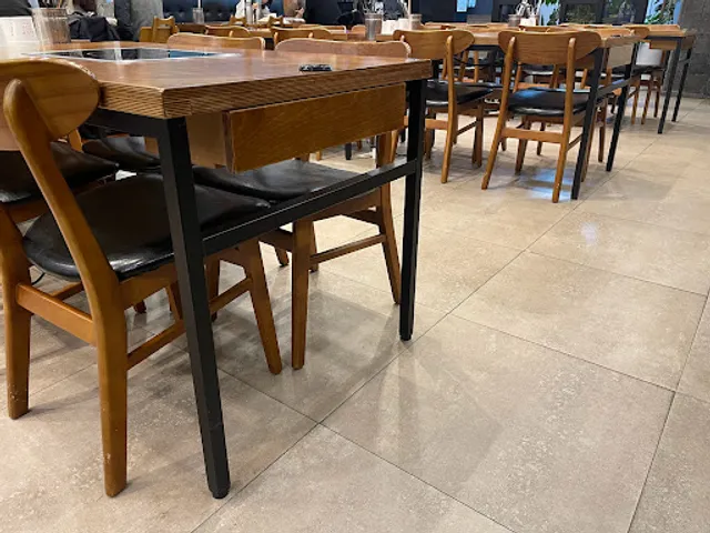 만두전골과 칼국수 미가온