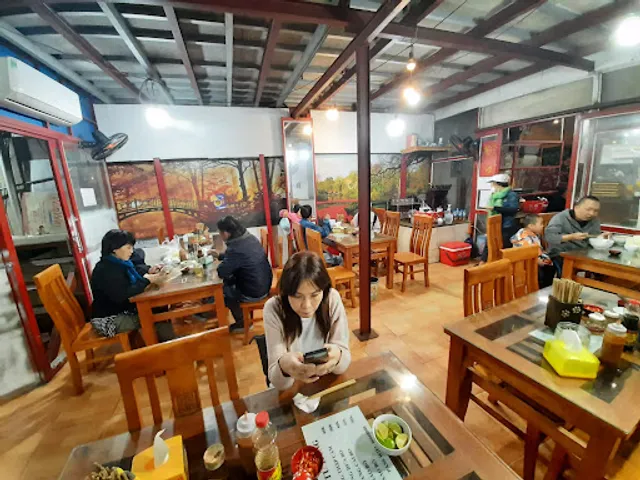 Phở bò Tứ Hùng