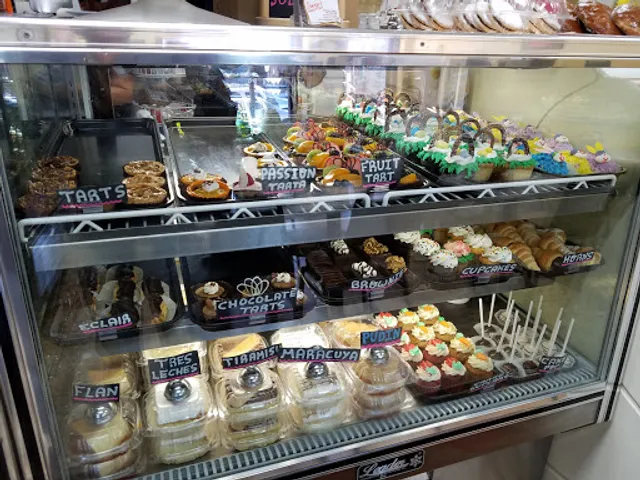 Domingo's Bakery & Restaurant