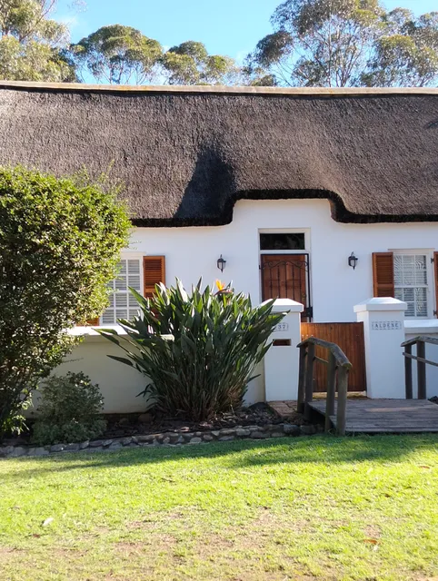 Little Oak Garden Cottages