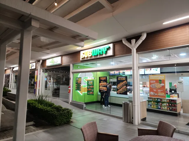 Subway Escazú