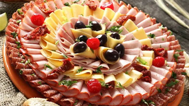 Sítio Trem Bão Caeté, Restaurante/Bar