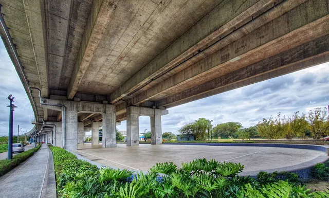 二高橋下 中德里 直排輪/滑輪溜冰場