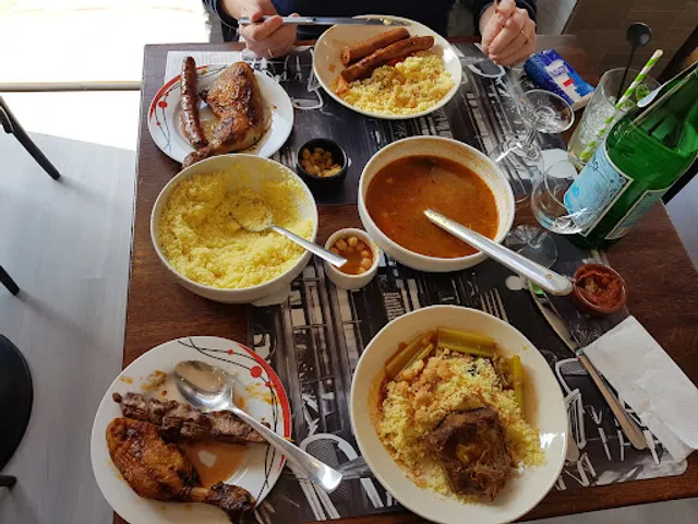 L'esplanade de bagnoles