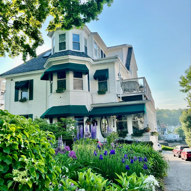 Harbour Towne Inn on the Waterfront