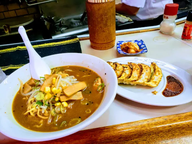 ラーメン大学 関目店