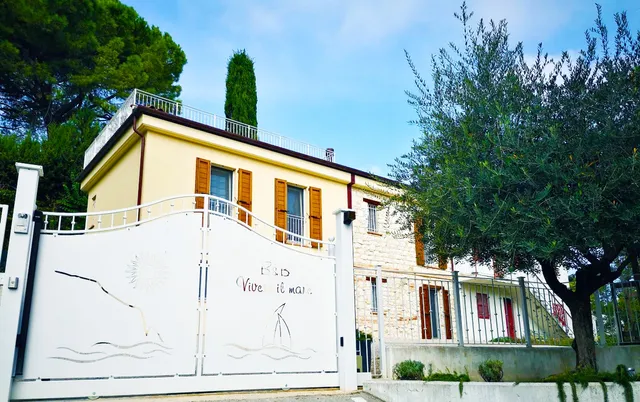B&B Vivere il Mare, Numana, Ancona - CIN: IT042032B4V7PHZIVT