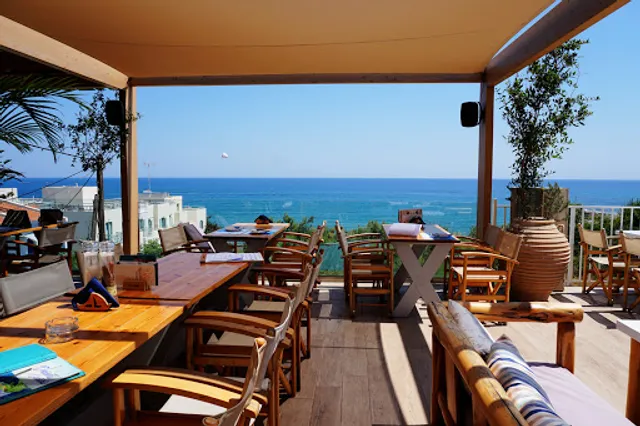 No name Grill & Bar