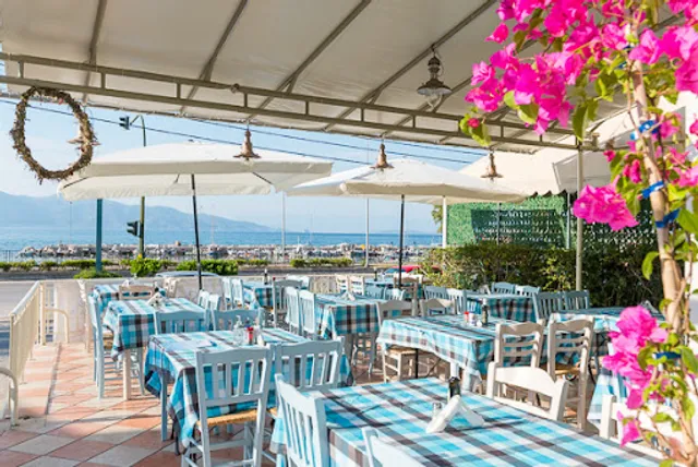 Fish tavern Blue Scorpion Marine