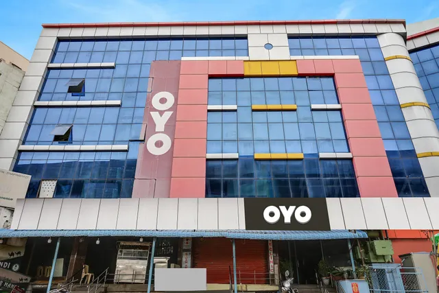 Hotel O Padmavathi Puram Near Railway Station