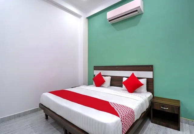 Hotel O 71370 White House