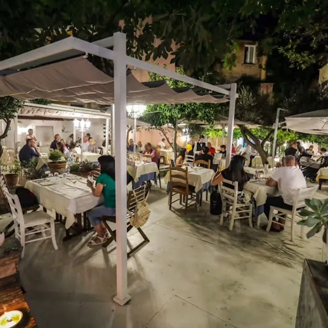 White Lerici restaurant & wine bar