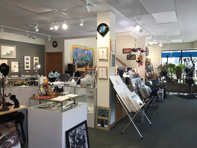 Re:Vision Gallery & Artist