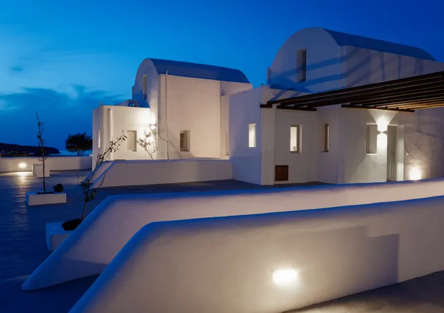 Bianco Diverso Suites