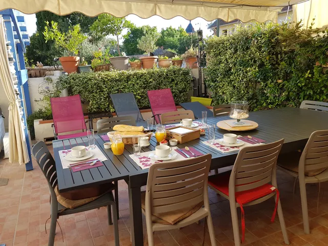 Les Chambres De Solliès