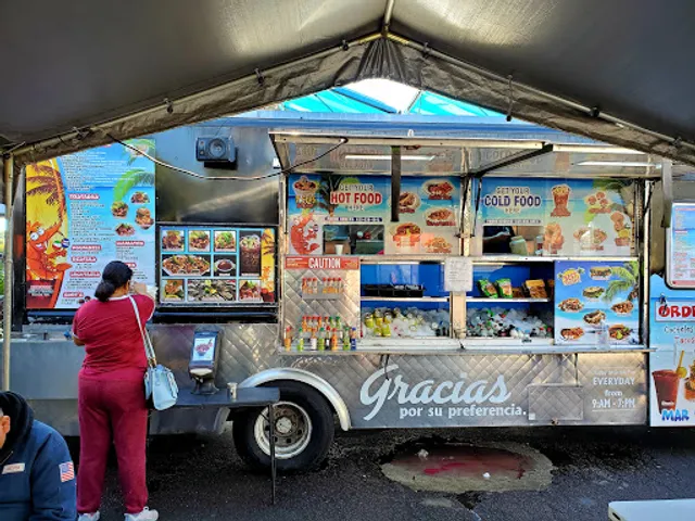 Mariscos Mar Y Tierra