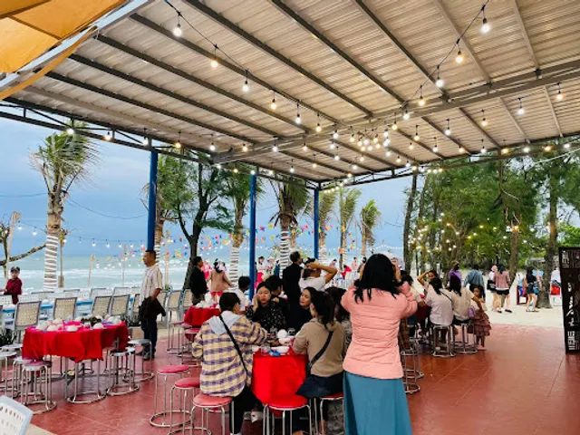 Rạn San Hô Homestay and Restaurant