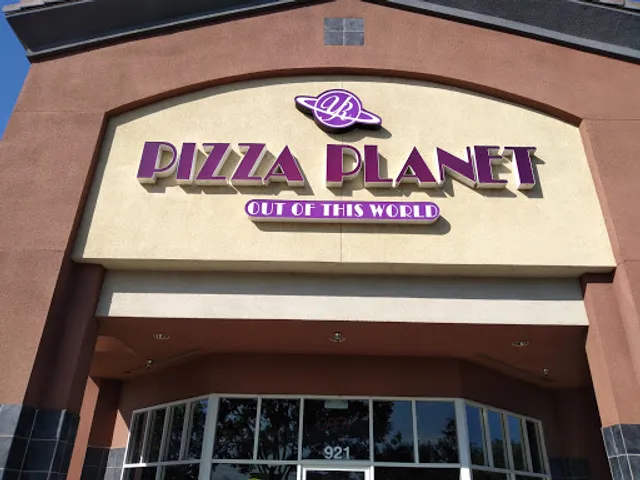 YR Pizza Planet-Reedley
