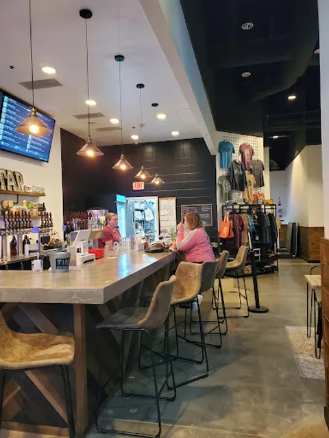Seven Arrows Taproom - Branson Landing