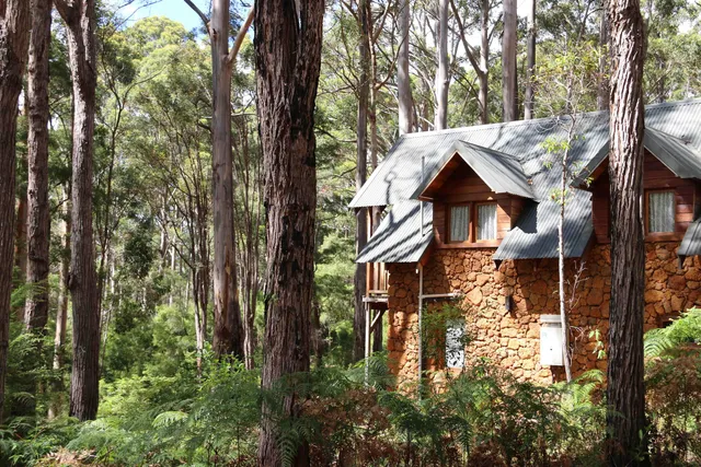 Beedelup House Cottages