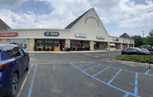 Dugan’s Corner Shopping Center