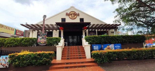 45 jebat backpackers + cafe