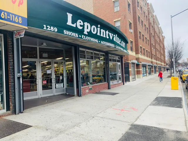 Le Point Value Thrift