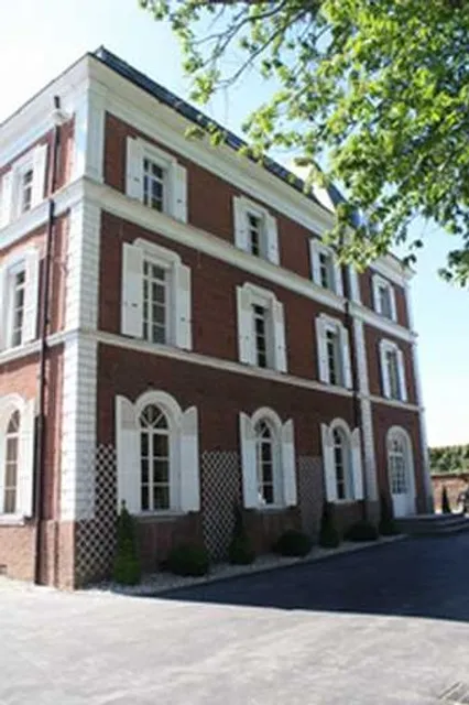 Hotel La Maison Rouge