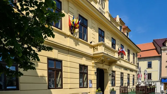 Hejtmanský dvůr - hotel, restaurace a wellness