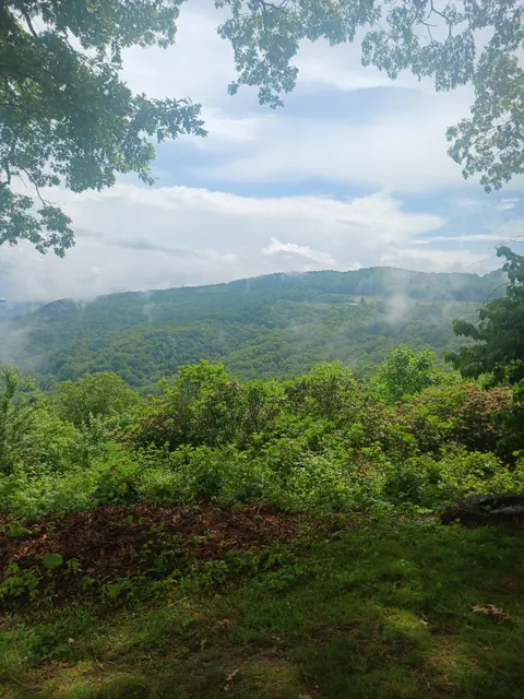 Blue Ridge Parkway - NC-226A Access Point (MP 333.9)