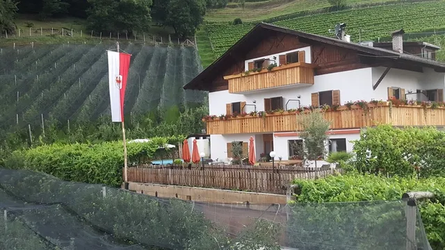 Garni Niederhof life