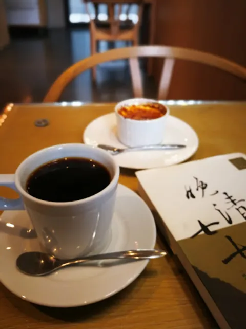 ZiZA咖啡（店休日請看IG:ziza_coffee)