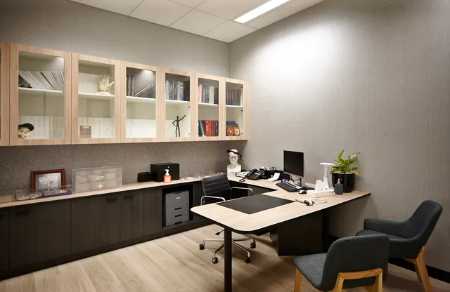 Dr Mark Lee - Specialist Plastic Surgeon