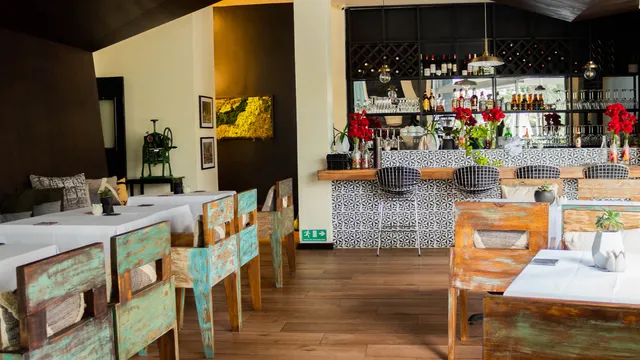 La Maison Restaurant