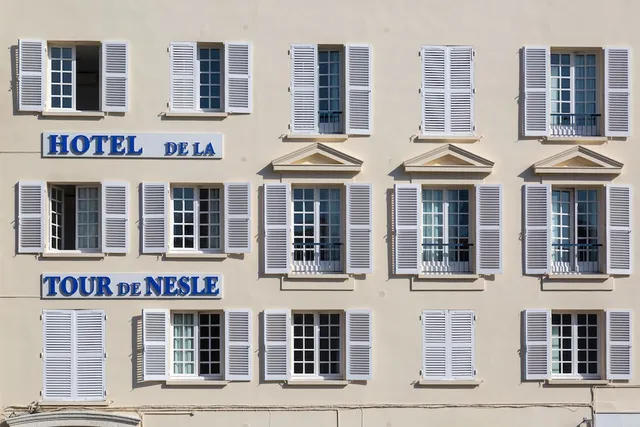 Hotel De La Tour De Nesle
