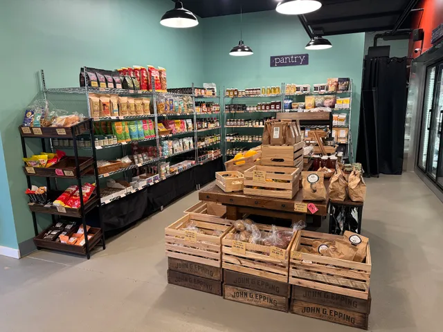 Locals Food Hub & Pizza Pub - Louisville