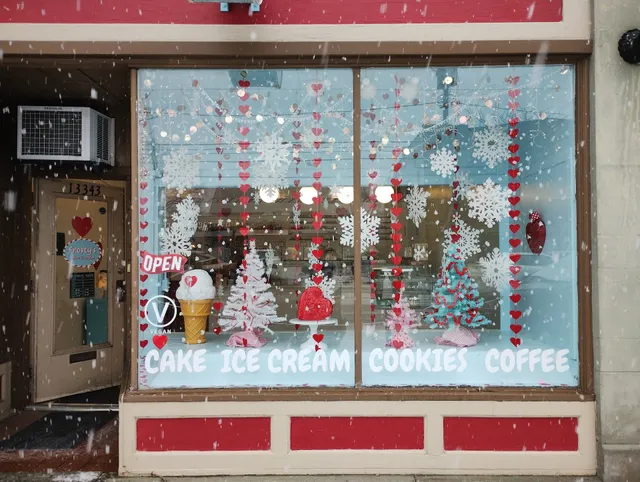 Frosty's cake + ice cream