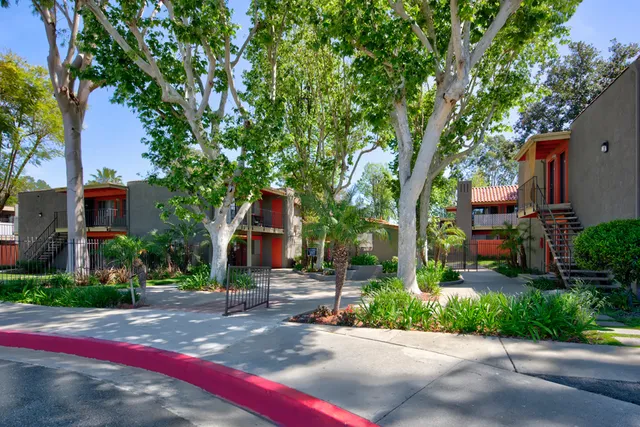 La Sérena Apartments