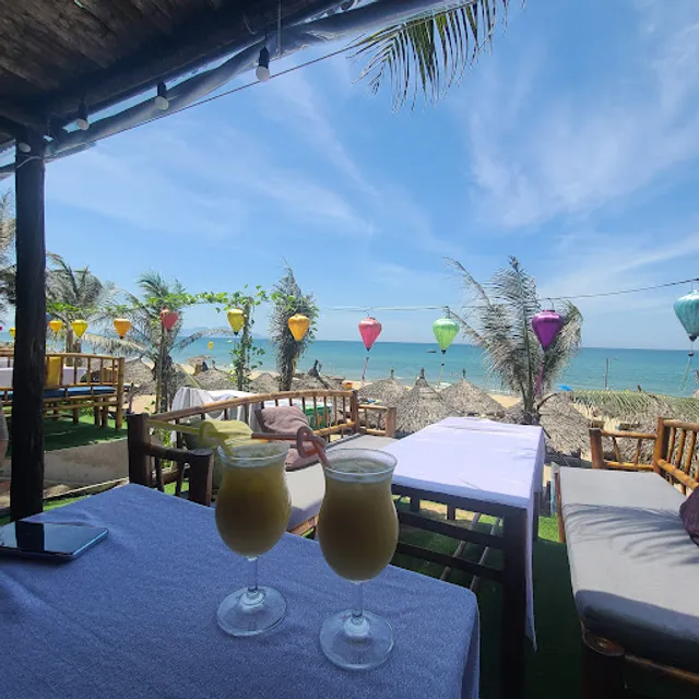 Nam Gia Seafood Restaurant An Bang beach