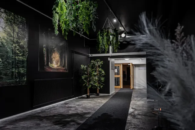 HOTELLI KESKIPISTE, BAR&GRILL KESKIPISTE, JÄÄTELÖKIOSKI