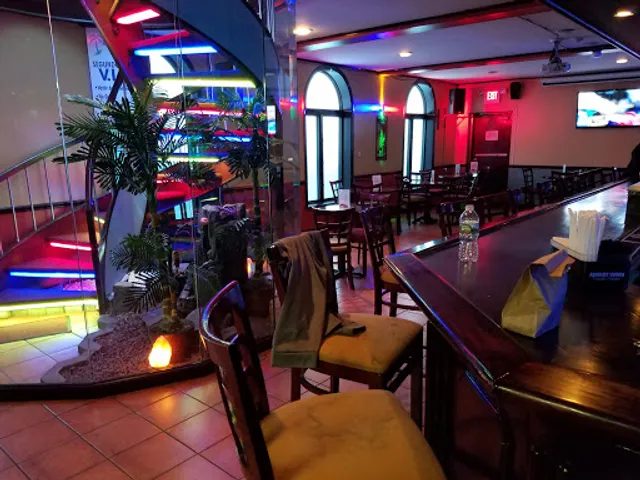 Oasis Bar & Restaurant