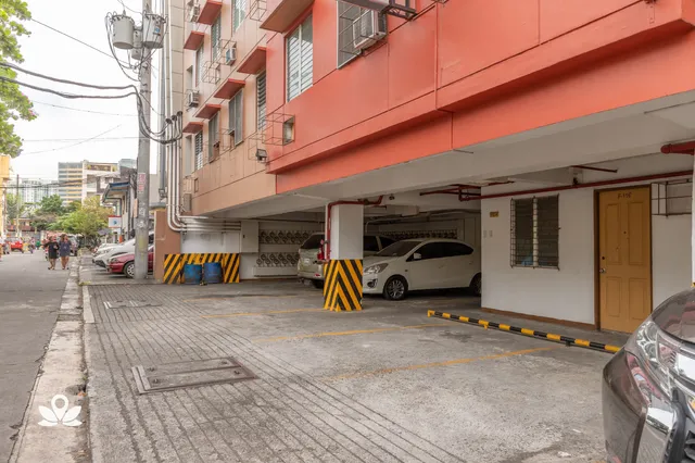 ZEN Rooms Makati City Hall