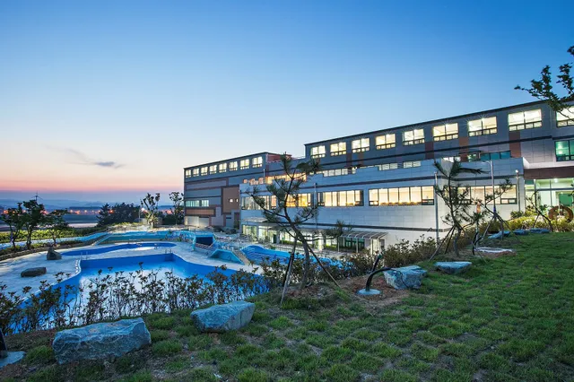 Sacheon Oncheon Land & Tourist Hotel