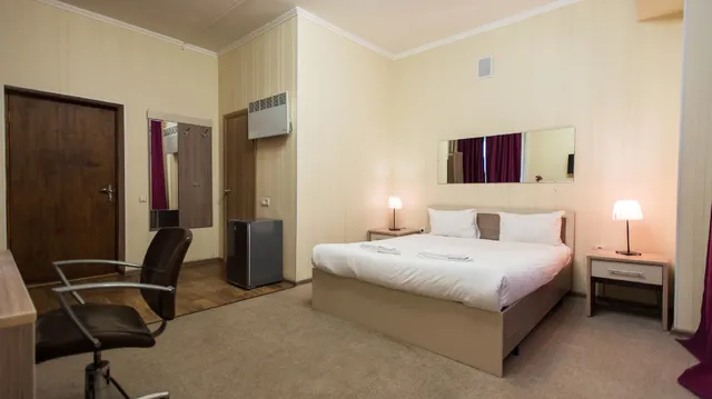 Retro - hotel Straight flush