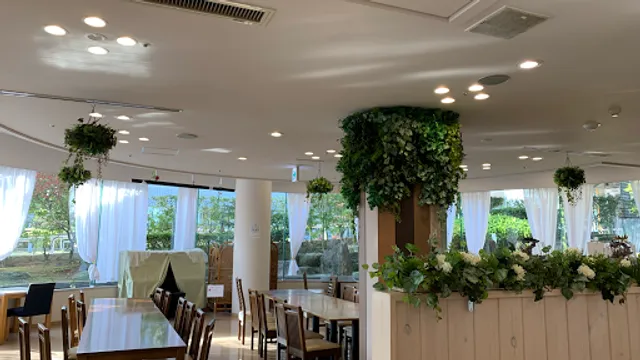 森のレストラン 女神のテーブル