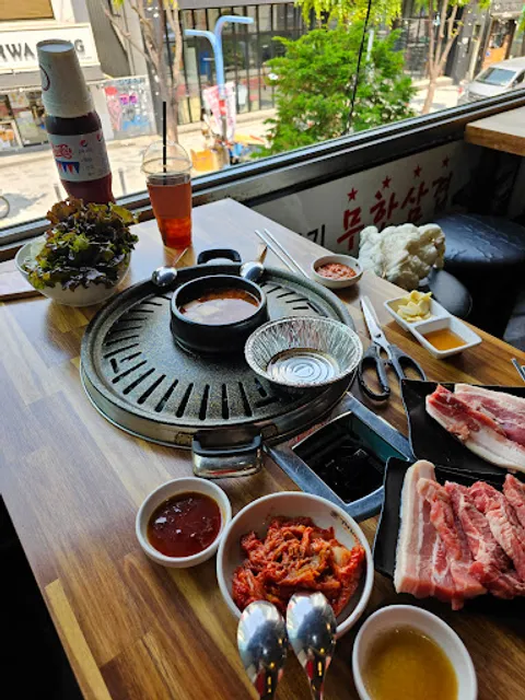ungteori saenggogi - Hongdae (Korean bbq restaurant)