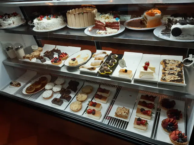 Palmita Market & Deli